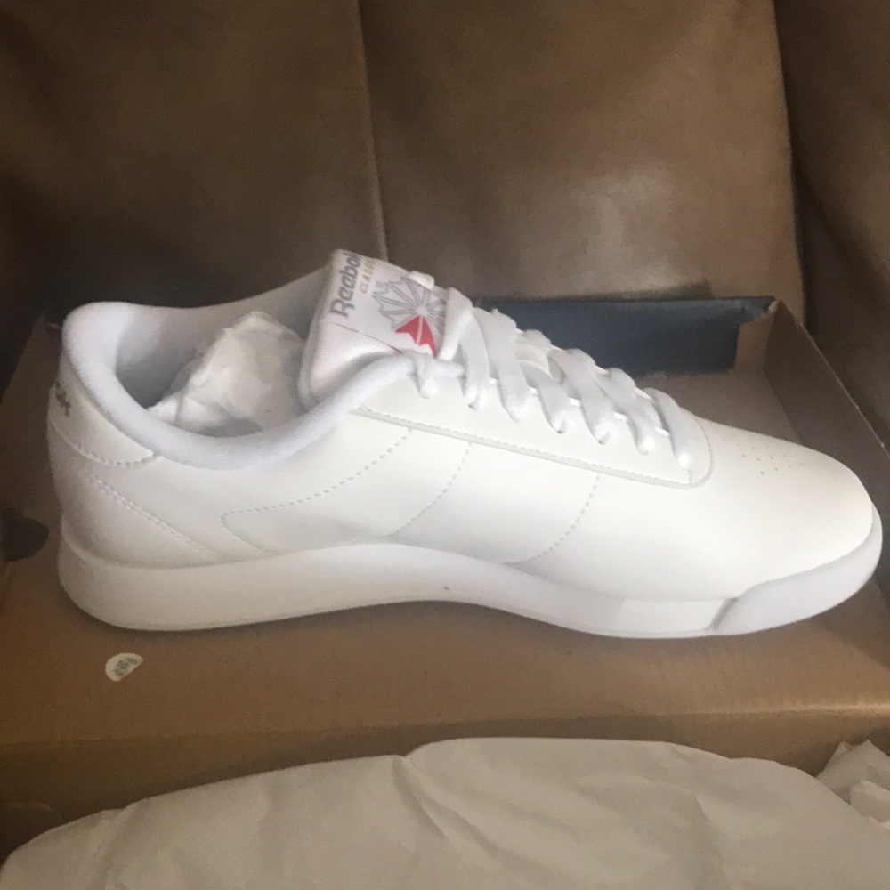 Reebok White Sneakers Classic Athletic Style